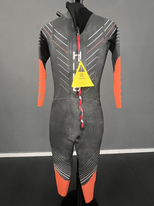 Lote HUUB: fatos de natação e trisuits de triatlo