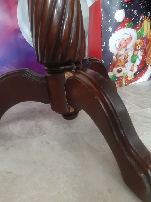 Круглый деревянный кофейный стол