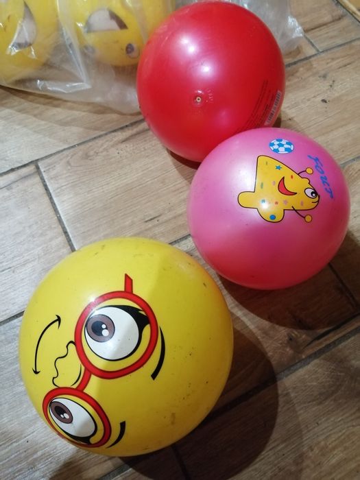 Piłki gumowe rôzne kolory