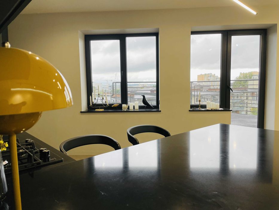 Продаж квартири з терасою новобудова близько центру Львів!