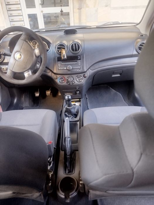 Vendo Chevrolet Aveo 1.2 Bi-Fuel (GLP de fábrica) 2011 com 170 mil km