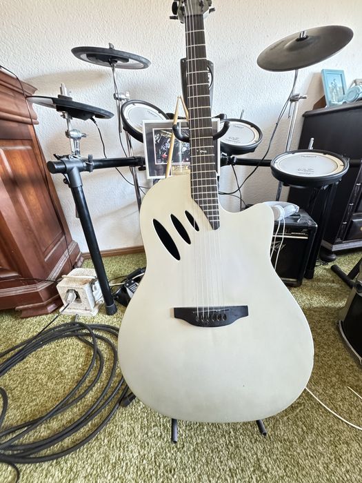 Guitarra Ovation