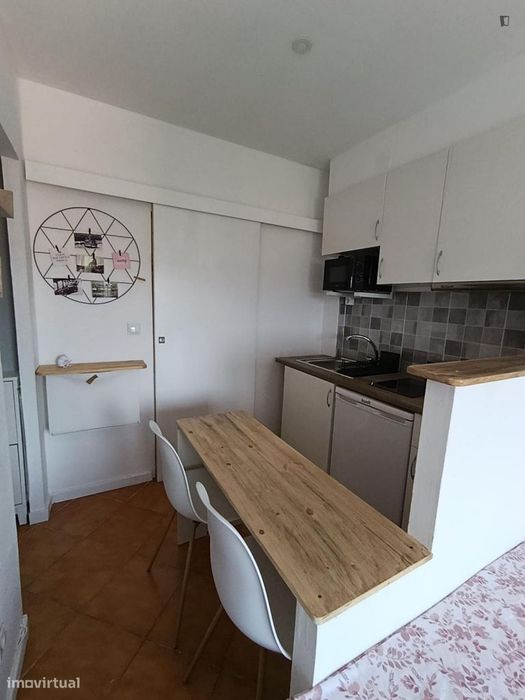 Estúdio - localizado em Alta de Santa Clara Coimbra