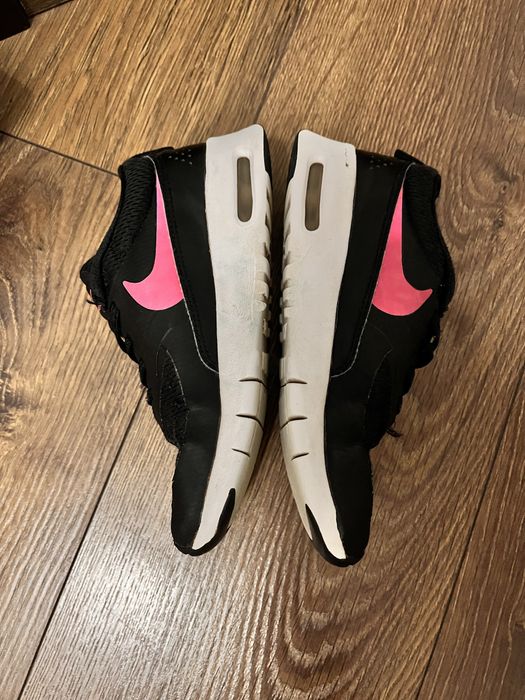 Кросівки Nike для дівчинки