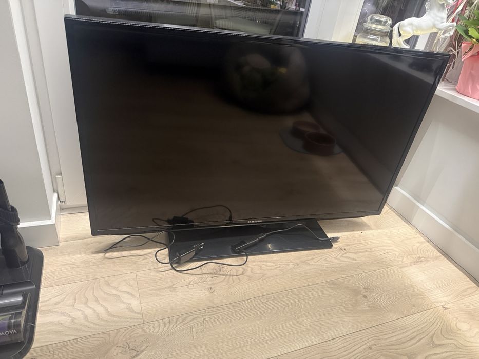 Telewizor UE40EH5000W