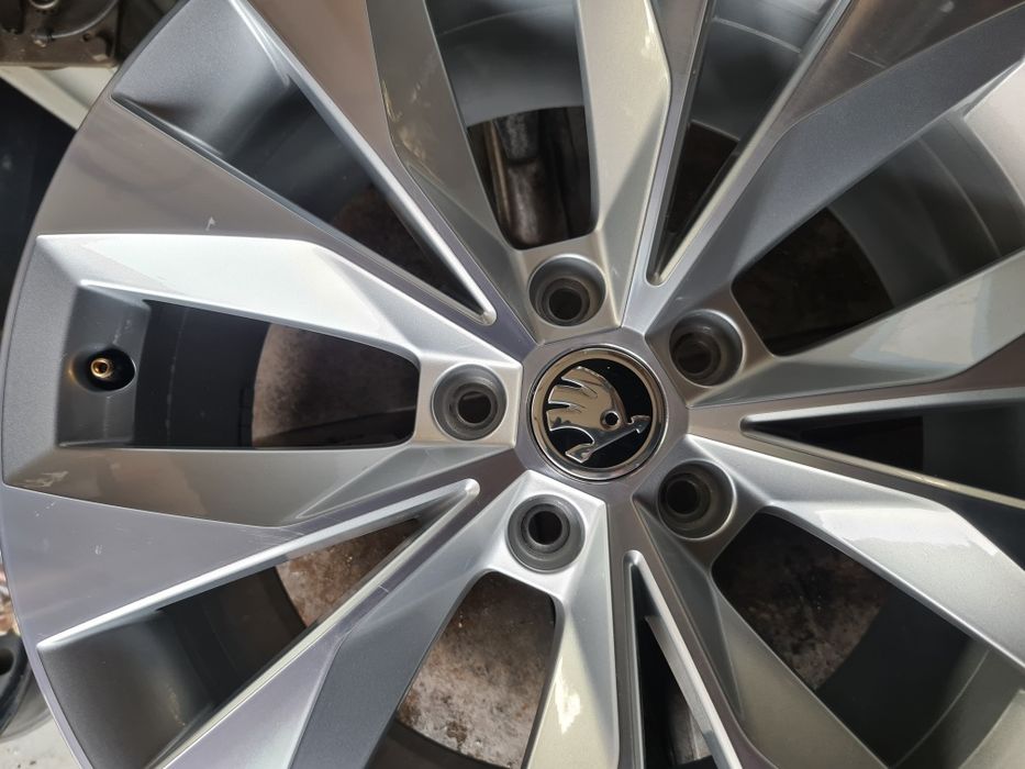Felgi Skoda Superb 18" Oem