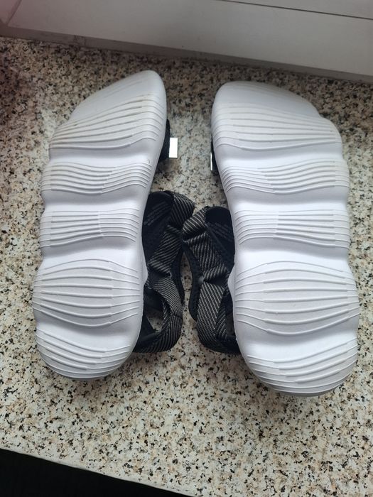 Продам сандали soleflex