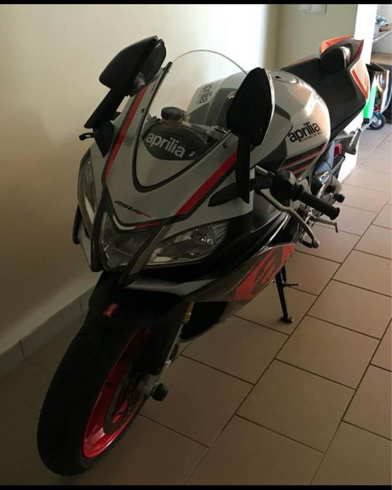 Vende -se Aprilia Rsv4