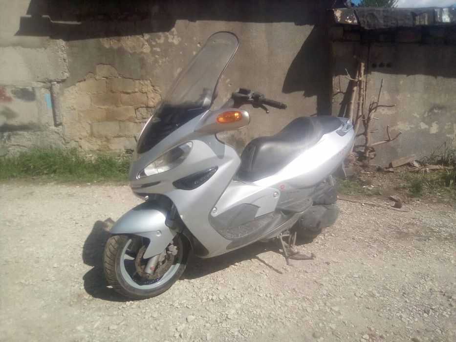 Продаю скутер Malaguti Madison