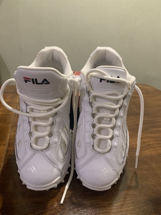 Продам кросівки, стан: вживані