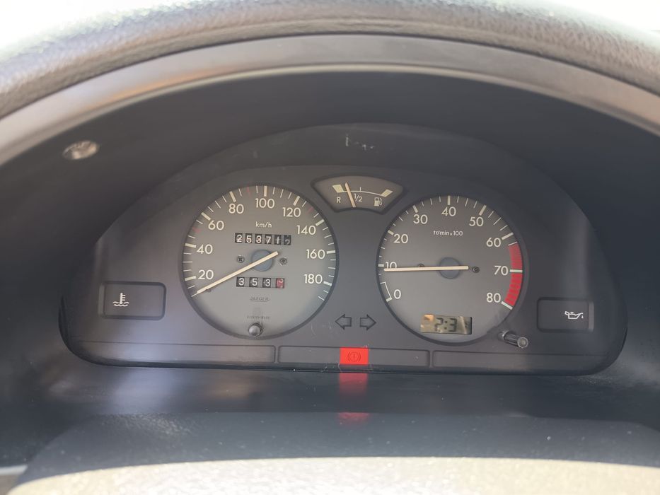 Vendo Citroên Saxo 1.1  sx ano 1998