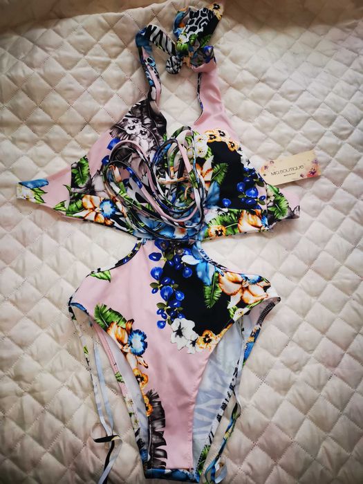 Bikini / Trikini