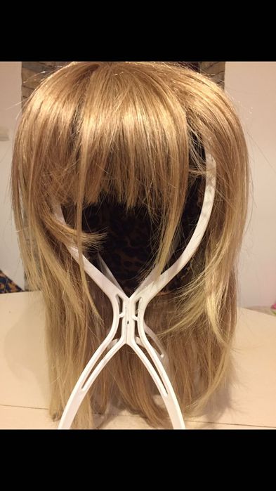 Peruka ze sztucznego włosia