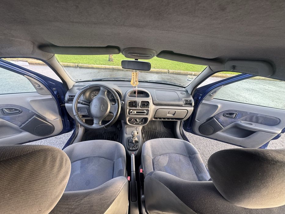 Renault clio 1.2ano 2000 inspeção em dia