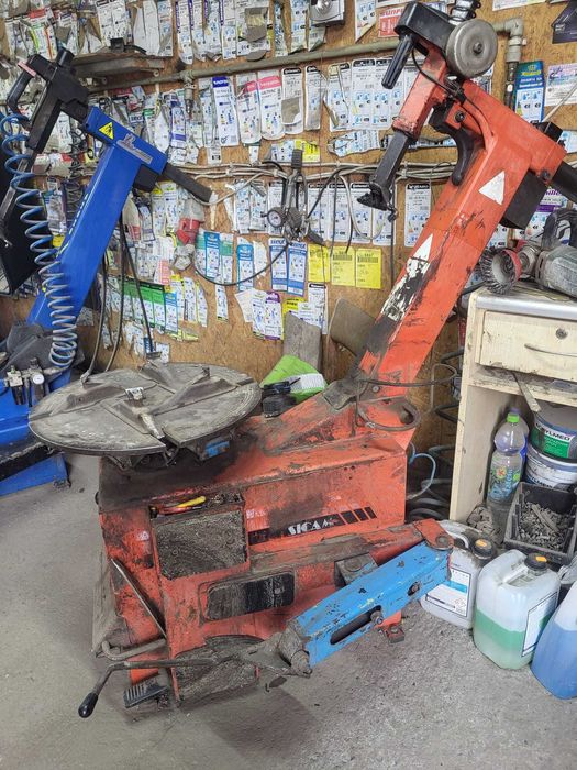 Montażownica do kół firmy sicam automat