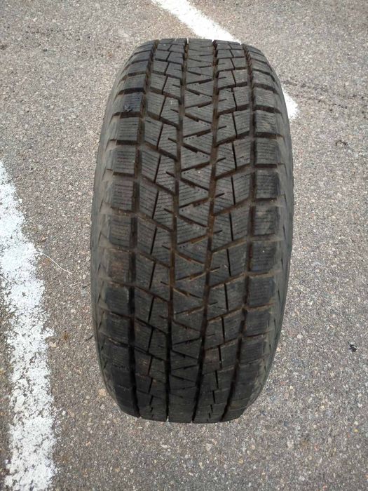 Зимова шина 245/55/ r19 bridgestone studless