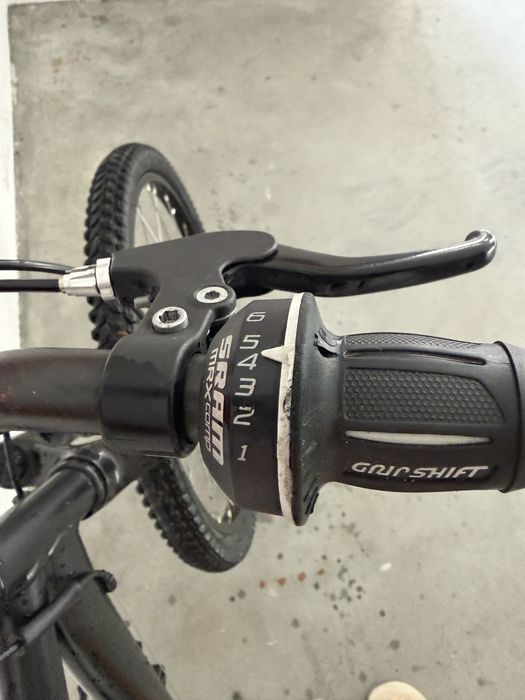 Bicicleta de Montanha B’Twin Rockrider (Criança / Jovem)