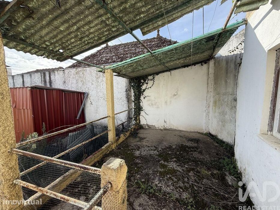 Casa / Villa T2 em Lobrigos e Sanhoane de 280 m2