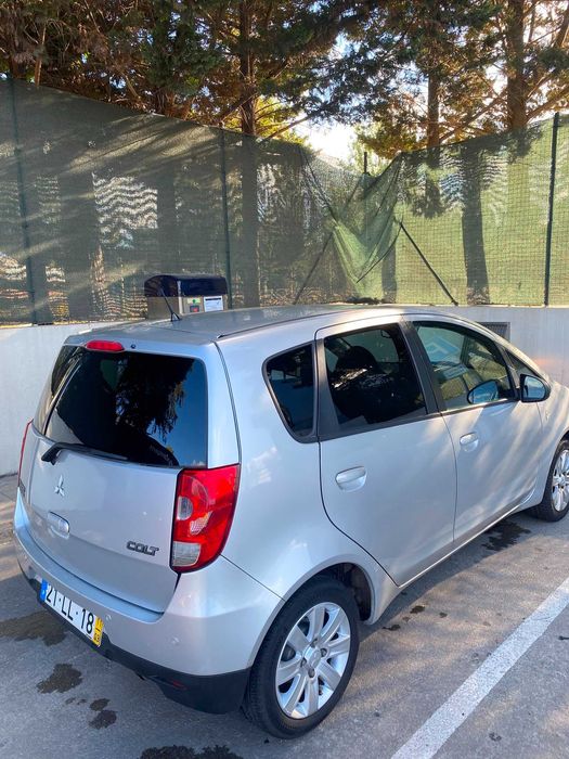 Mitsubishi colt 2011