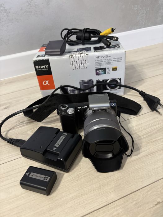 Aparat SONY Nex 5N obiektyw 18-55 dwie or. baterie filtr polaryzacyjny