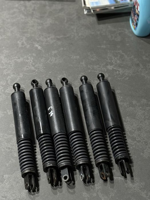 BMW E39 турінг універсал амартизатори лляди кришки багажника Пружини