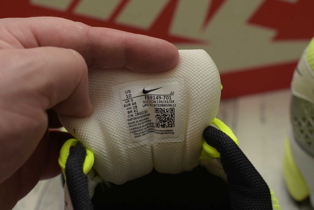 Оригінал! Чоловічі кросівки кроссовки Nike Vomero 5 Life Lime Grey/Green FB9149-701