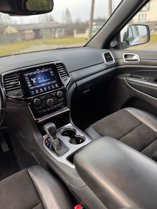 Jeep Grand Cherokee wk2 altitude 3.6
