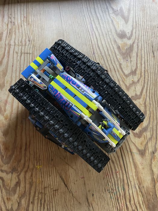 Lego technic 42140 zdalnie sterowany dwu stronny