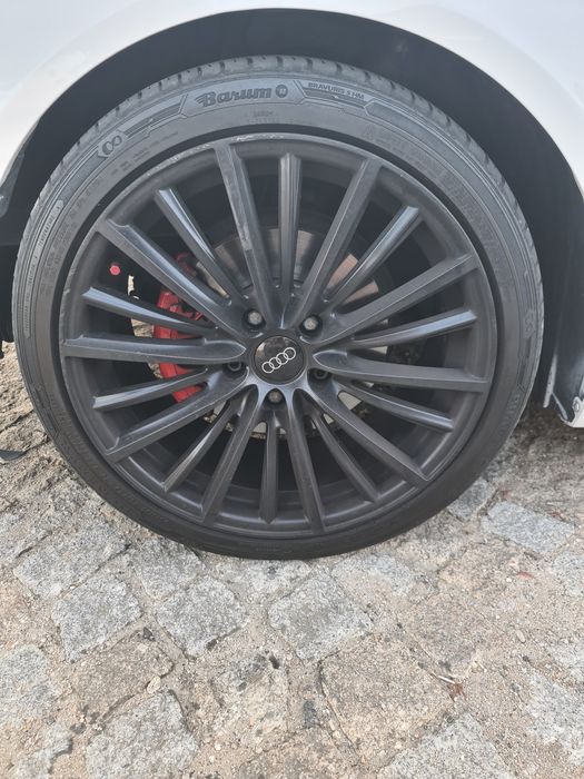 Jantes 18" Pretas Esportivas