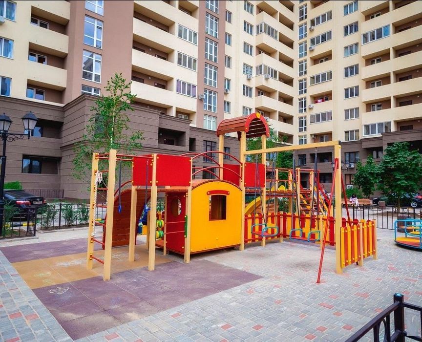 Продам 2-к квартиру з ремонтом в ЖК Одеські традиції (3-294-945)