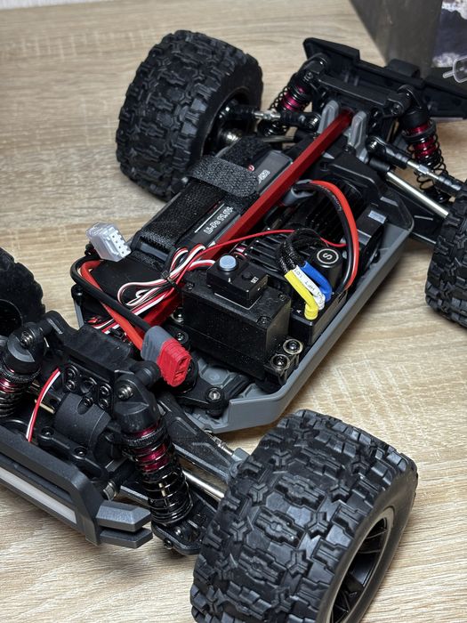 НОВА Радіокерована машинка MJX 14208 з 3s акумулятором 1/14: 5 999