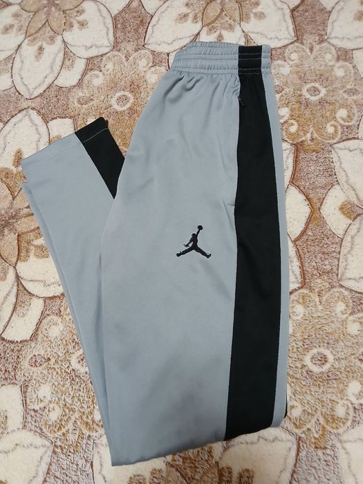 штаны спортивные Jordan, размер S