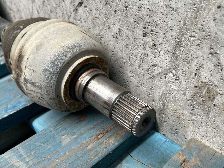 Transmissão frontal esquerda Mercedes Classe A 200D (2015)