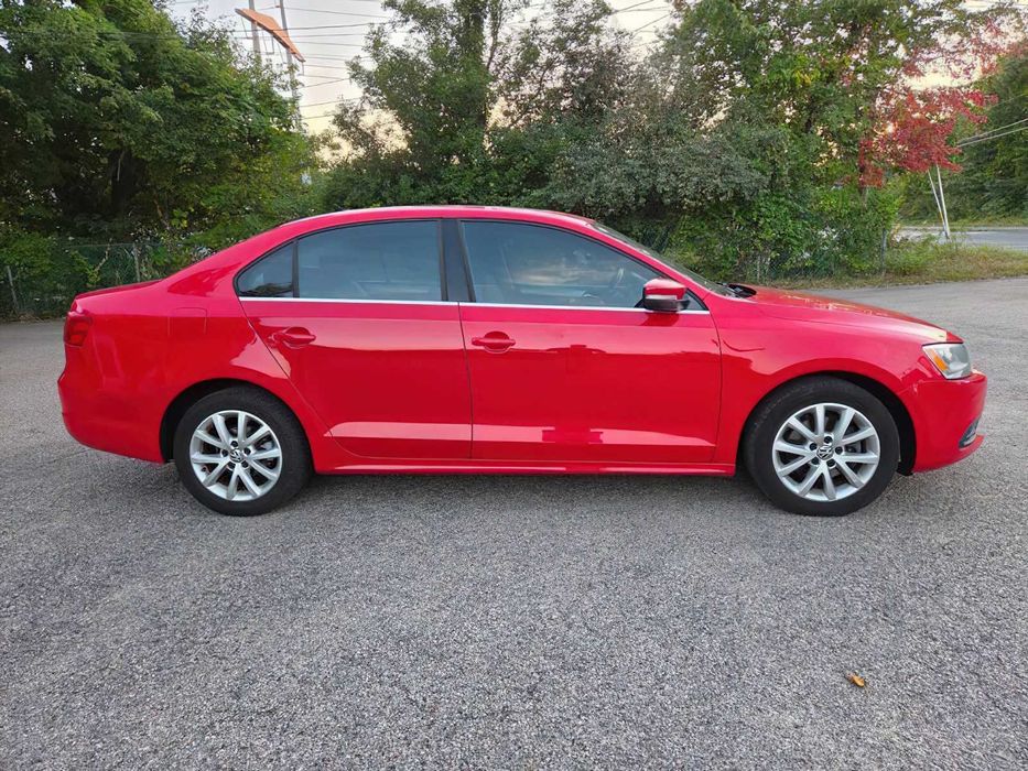 Volkswagen Jetta      2013