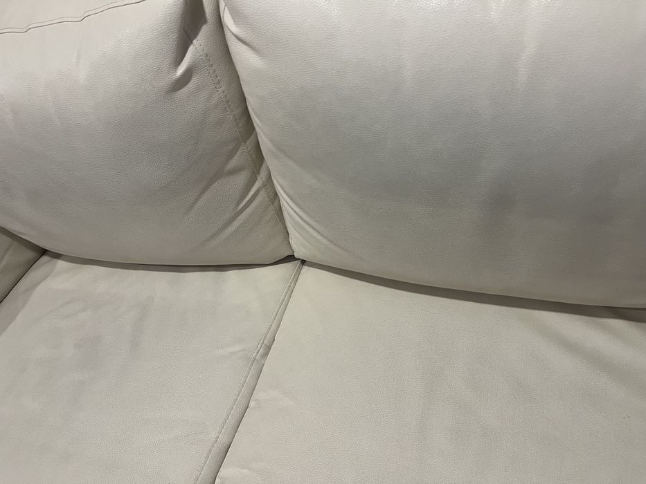 Sofa em pele 3 lugares
