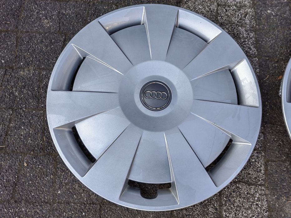 Kołpaki audi 16 cali komplet Oryginalne 8V0 Audi  A1 A3 A4