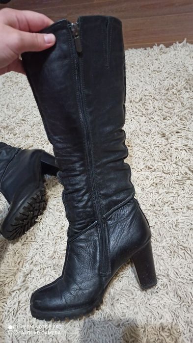 Шкіряні зимові чоботи на каблуку