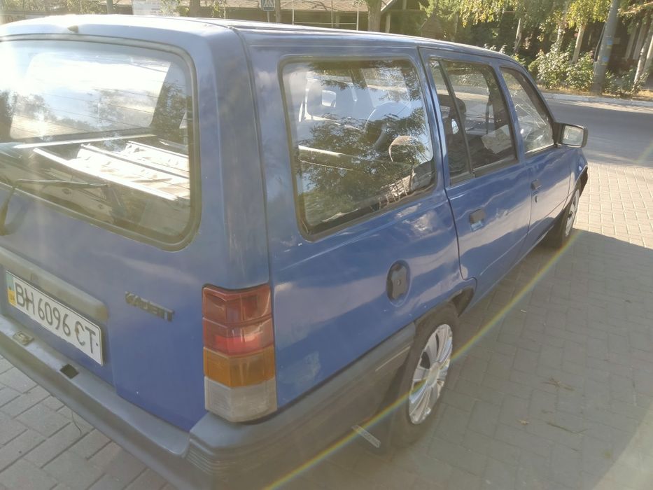 Продам Opel Kadett caravan