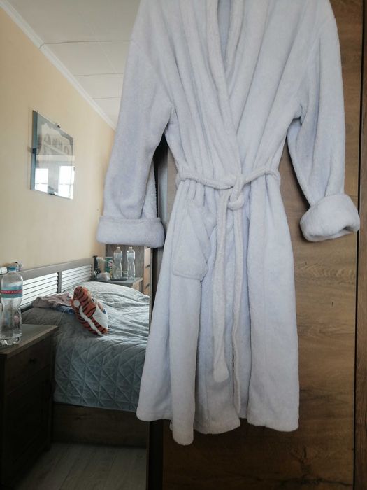 Махровый халат світло-сірого кольору. Розмір L-XXL.
