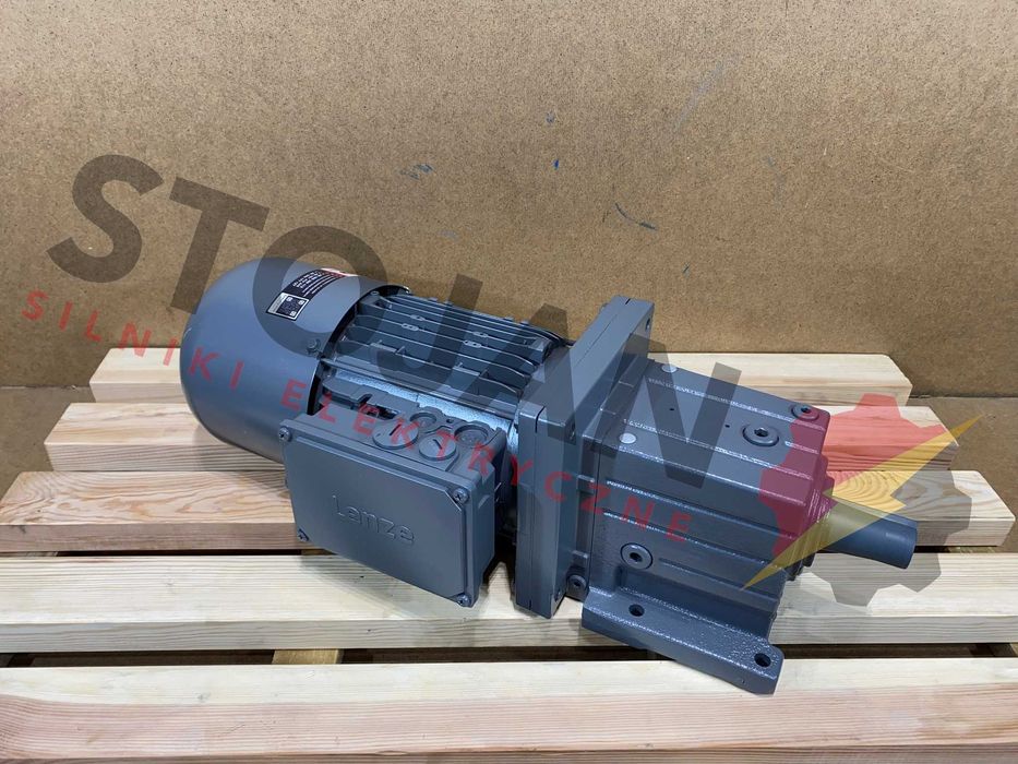 motoreduktor / przekładnia 1,5kW 128,1obr. HAMULEC Lenze