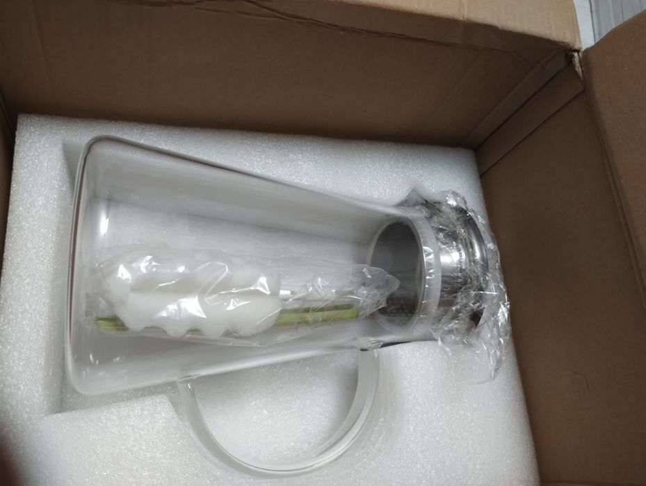 Dzbanek szklany nowy