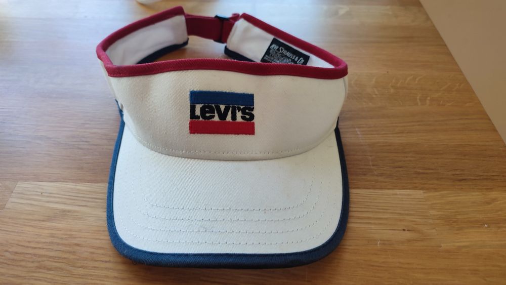 Oldschool Daszek czapka biała levi's levis