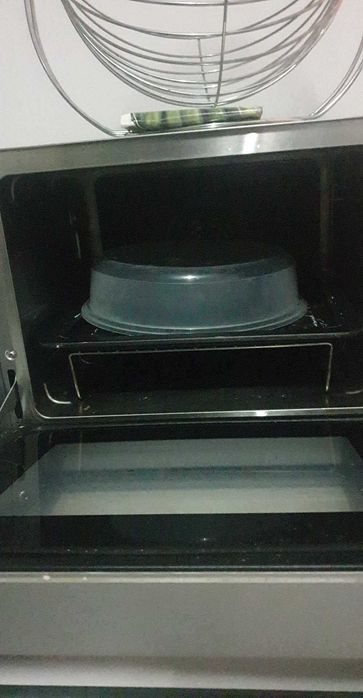 Forno Eléctrico Multifunções para desocupar
