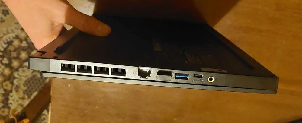 Sprzedam - Laptop MSI GS66 Stealth i7 10th / RTX 2070 Max-Q