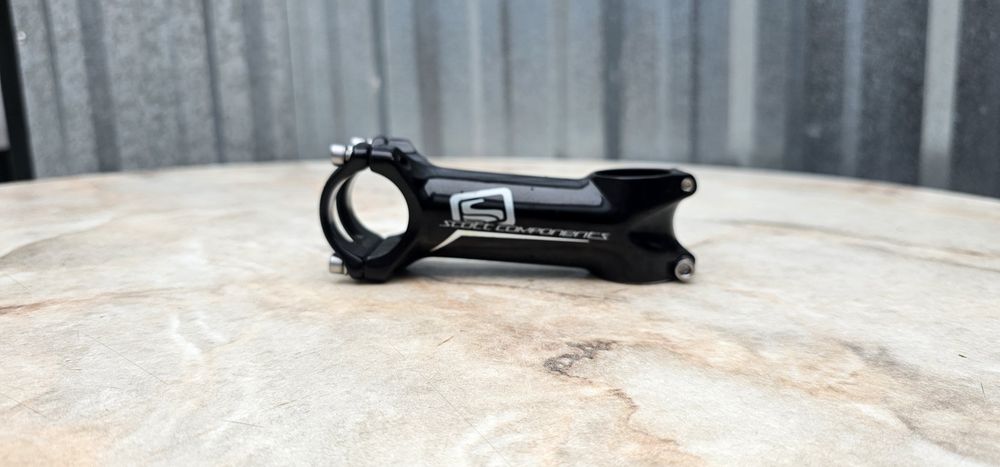 Nowy.  Mostek Scott Components.  100mm