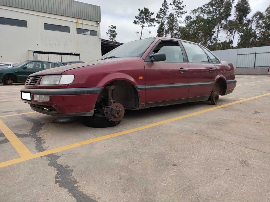 VW Passat B3/B4 Sedan (3A2, 35i) 1.9 TDI Diesel 90 cv / 66 kW 1993 - 1996 Para Peças!