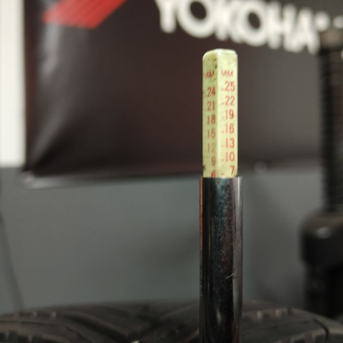 225/40/18 XL Sprzedam parę opon całorocznych Michelin