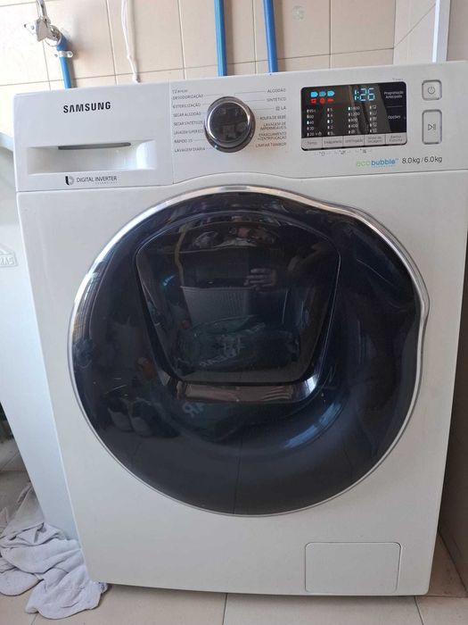 Máquina de Lavar e Secar Roupa Samsung EcoBubble 8/6 kg
