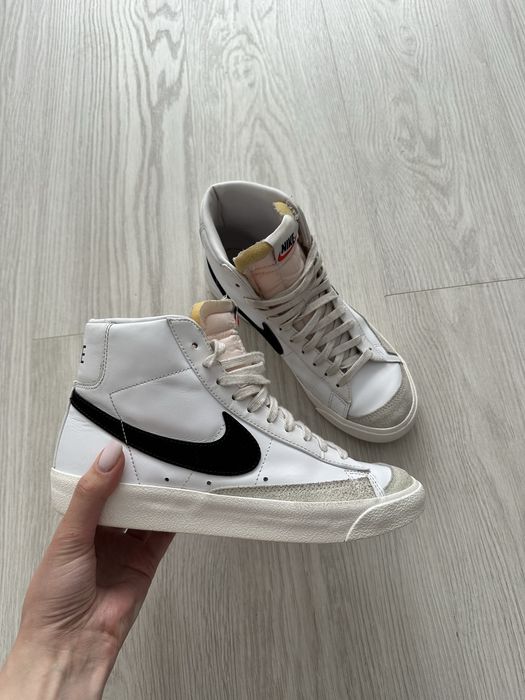 Кросівки/кеди/снікерси жіночі Nike W BLAZER MID розмір 40.5