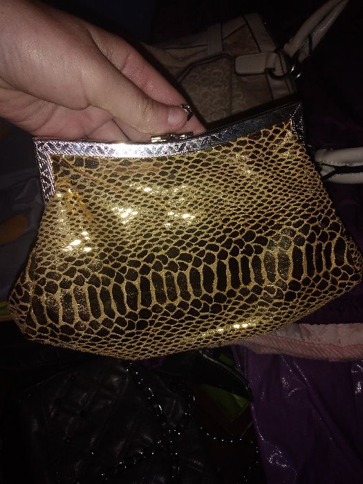 pouchet dourada oferta de portes de envio